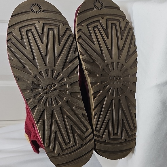 UGG Classic Cardy  Burgundy Knit Button Boots - Picture 14 of 16